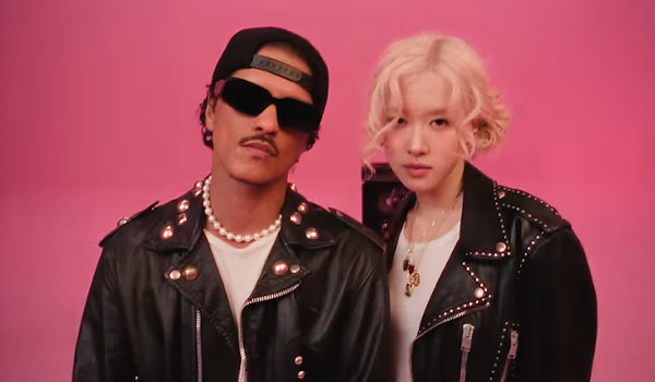 Rosé & Bruno Mars – Apt. music video