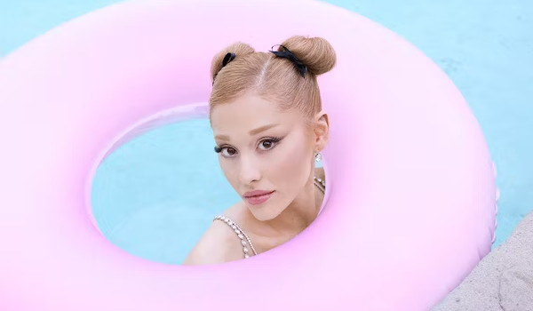 Ariana Grande – W (January 2025)